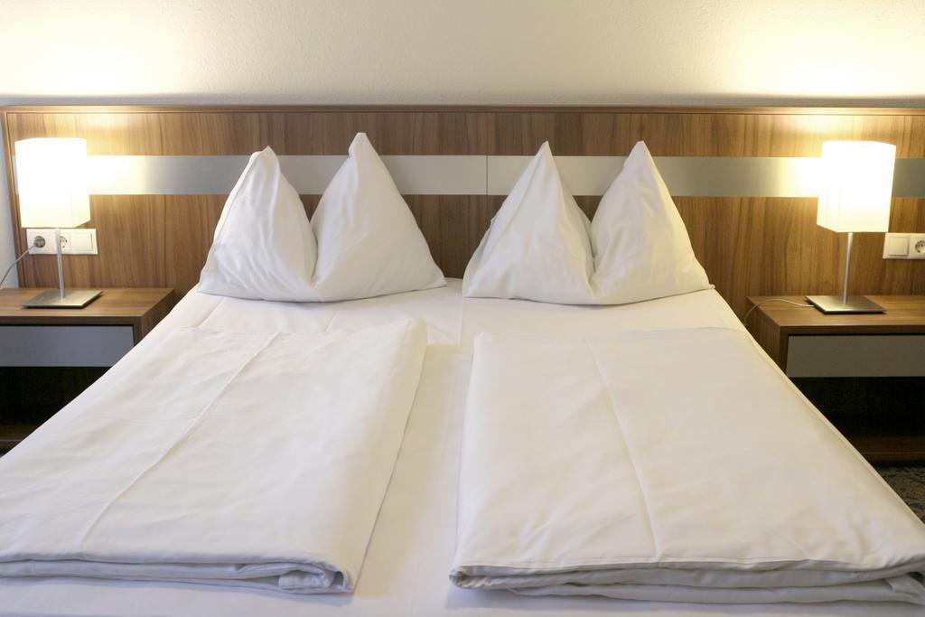 Hotel Carina Виена Екстериор снимка