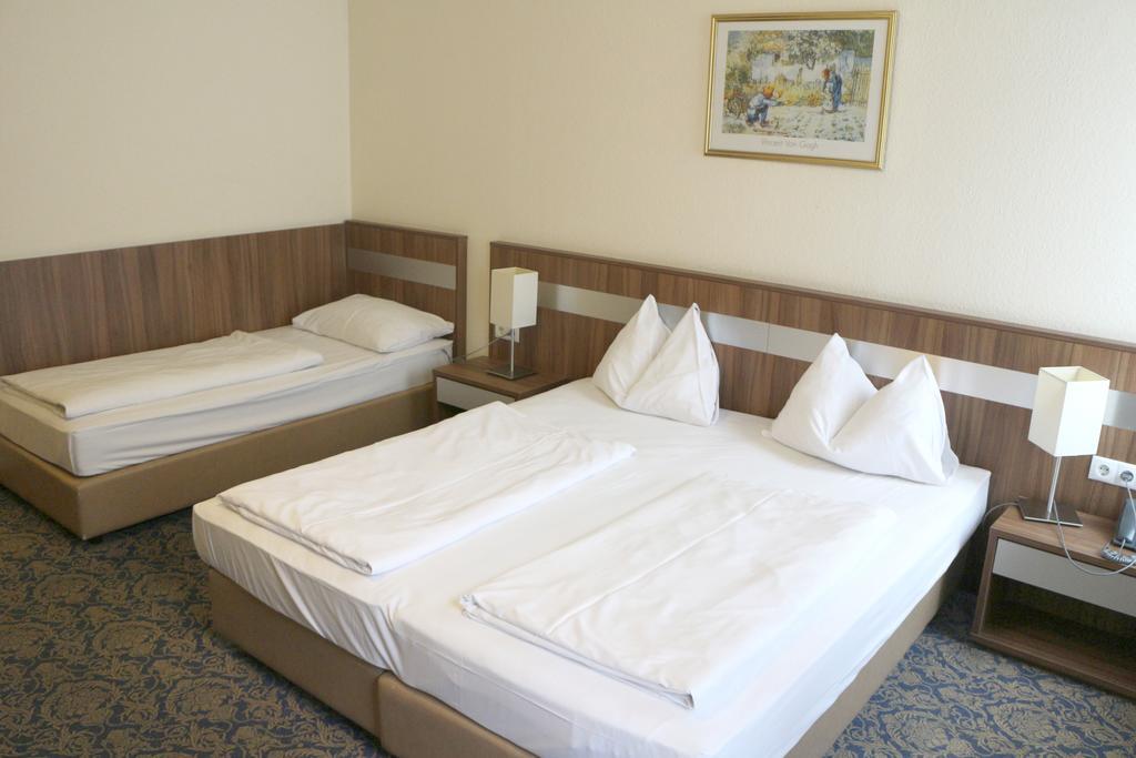 Hotel Carina Виена Екстериор снимка