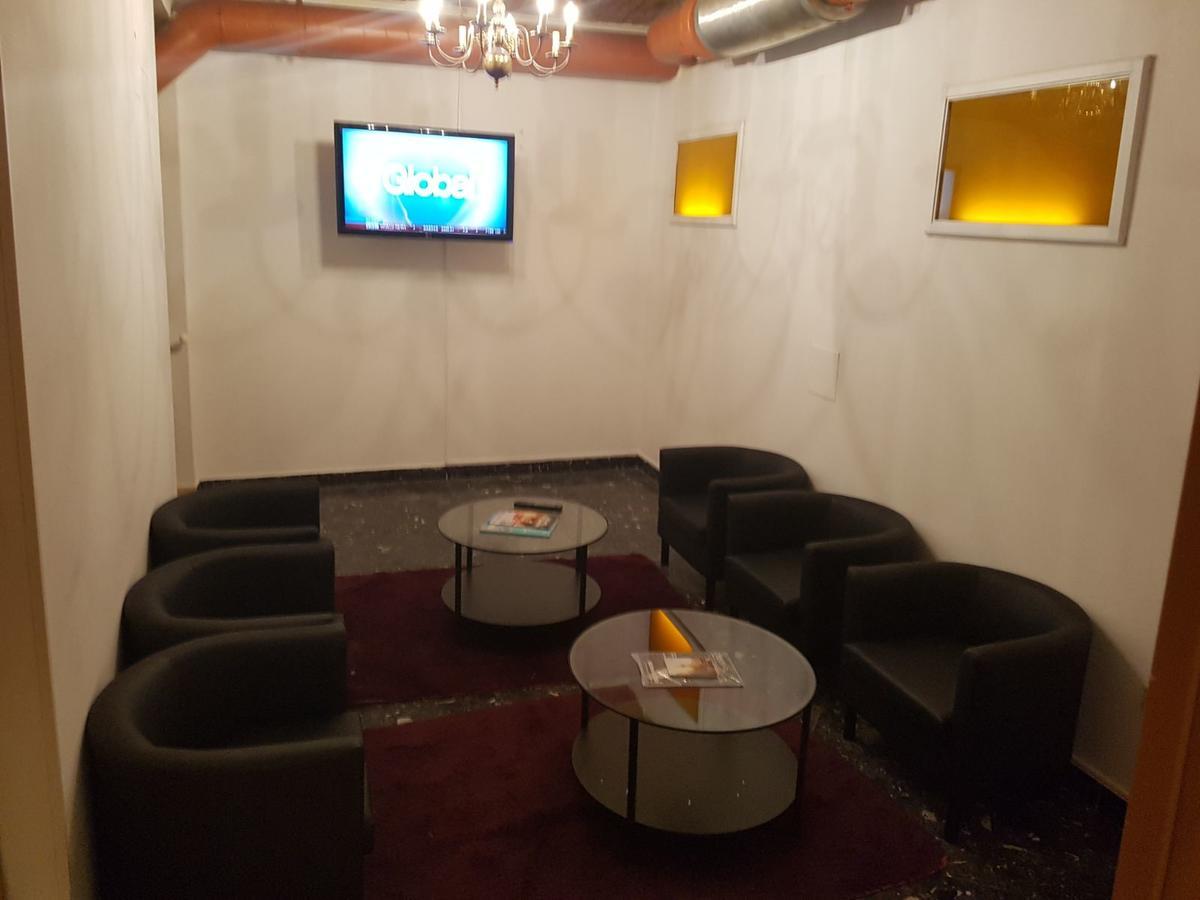 Hotel Carina Виена Екстериор снимка