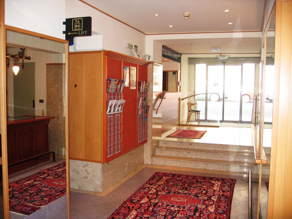 Hotel Carina Виена Екстериор снимка